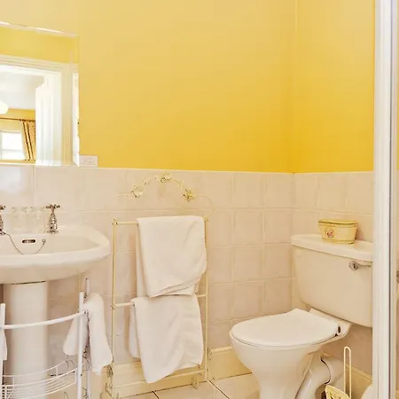 Cashel Bed & Breakfast 3*
