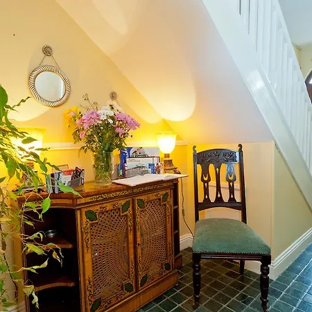 Cashel Bed & Breakfast